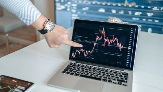 Stocks: A Complete Guide to Investing, Risks and Growth