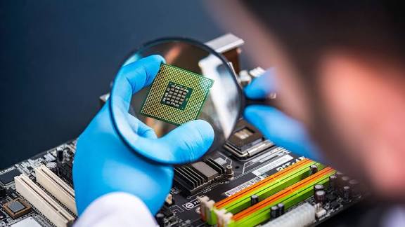 Semiconductor Stocks: Growth, Trends and Investment Guide